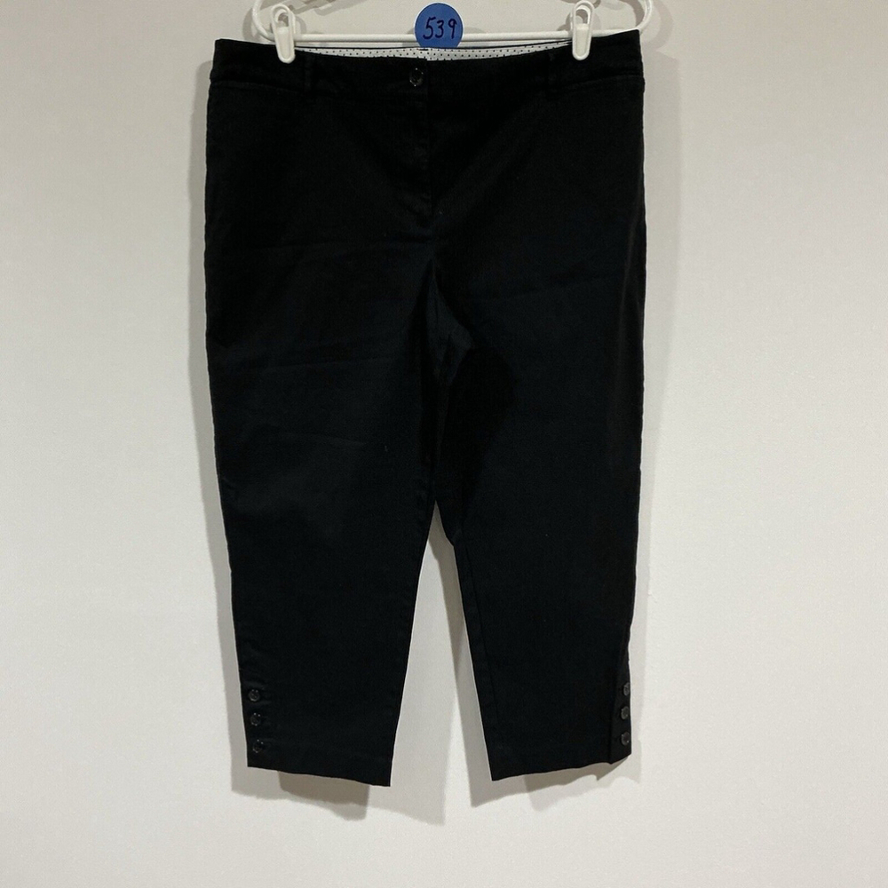 Woman’s Talbots Perfect Crop Pants Navy Blue P16